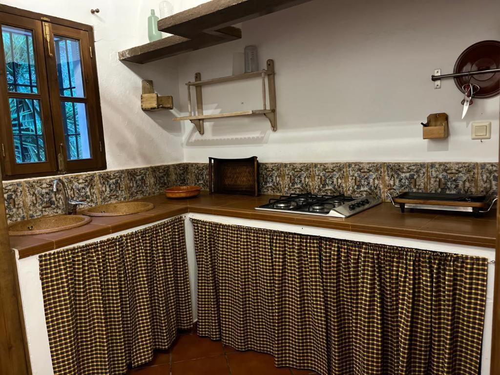 Fuencaliente, Entorno Natural, Chimenea, Piscina Villa Canete la Real